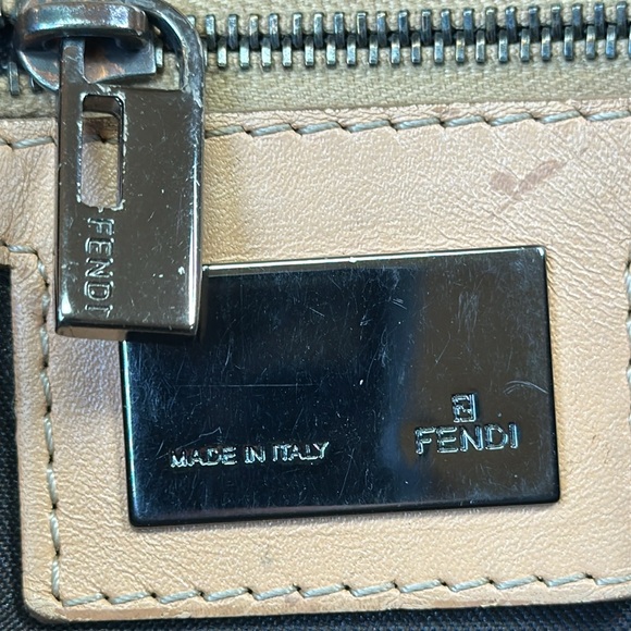 Fendi Zucca Mamma Baguette w/ Leather details - Picture 13 of 15